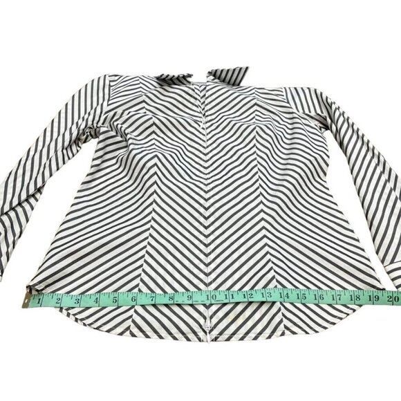 Jones New York Signature Women’s Black & White Striped Zip-Up Shirt Long Sleeve - Picture 10 of 13